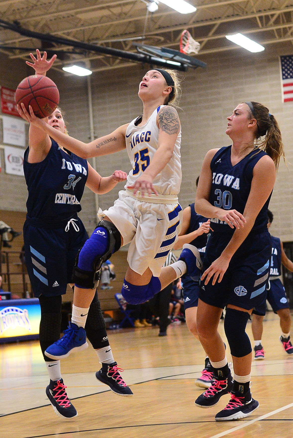 MBBall NIACC vs. Iowa Central 09